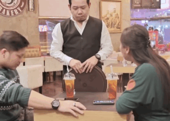 [MGA EPISOD] 169P0808 waiter pinagmalupitan ng mayabang na customer