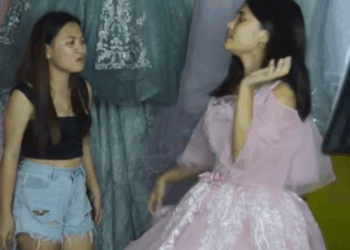 [MGA EPISOD] 217P0910 AD067 babae, hindi pinansin ang customer na mukhang mahirap